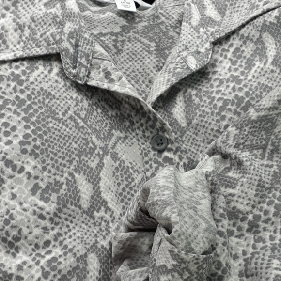 Snake print blouse - Picture 2 of 2